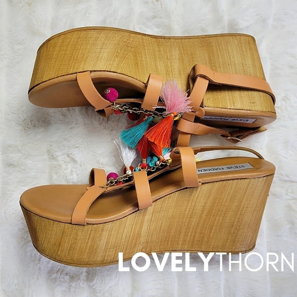 STEVE MADDEN // wooden platform tassel wedge sandals